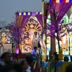 Durga Puja Carnival 2024: ঋতুপর্ণার নাচে মাতোয়ারা কলকাতার কার্নিভাল, মঞ্চে তাল মেলালেন মমতা বন্দ্যোপাধ্যায়ও