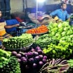 ভাইফোঁটার আগে বাজারে নাভিশ্বাস, দাম বাড়ল মাছ-মাংসের সঙ্গে সব্জিরও