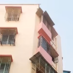 বাঘাযতীনের হেলে পড়া ফ্ল্যাট: অবিক্রীত ফ্ল্যাট বিক্রির তাড়া, গোপনে বিপজ্জনক কাজ?
