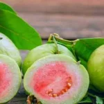 ত্বক ও চুলের যত্নে পেয়ারা: উপকারিতা এবং পুষ্টিগুণ