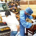 ব্রাত্য বসুর গাড়ির দূষণবিধি লঙ্ঘনের অভিযোগ! মালিক কে— কুণাল ঘোষ? এসএফআইয়ের দাবি ঘিরে বিতর্ক