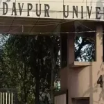 যাদবপুরে কি অবশেষে সমাধান? বিশ্ববিদ্যালয় কর্তৃপক্ষের সঙ্গে বৈঠকে ছাত্ররা