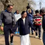 পিছন দিকে হাঁটার বিস্ময়কর উপকারিতা: শুধু মমতা নন, বিশ্বজুড়ে স্বীকৃত এই অভ্যাস