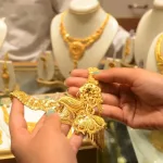 সোনার ঝলকেও চিন্তা! কলকাতায় একদিনে ২০৫০ টাকা বাড়ল সোনার দাম