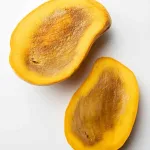 আমের শাঁসে গাঢ় বাদামি দাগ কেন হয়, কীভাবে রোধ করবেন?
