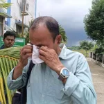 অধ্যক্ষকে রাস্তায় মার! অপমানে কাঁদলেন, বললেন ‘চাকরি ছেড়ে দেব’— অভিযুক্ত বলল, ‘বাবা হলেও মারতাম’