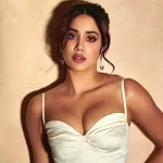 যৌবন টিকিয়ে রাখার রূপ-রহস্য: জাহ্নবী কপূরের দিনলিপি