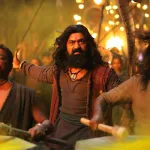 দেবের নতুন কৌশল: ‘রঘু ডাকাত’ নিয়ে চুপ শিল্পীরা, পুজোয় বাজিমাতের লড়াই!