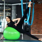 🏋️‍♀️ মেদ ঝরানো থেকে শরীরের ভারসাম্য রক্ষা: জিম বলের সুফল ও সঠিক ব্যবহার জানুন