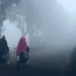❄️ দক্ষিণবঙ্গে শীতের দাপট বাড়ল: এক ধাক্কায় নেমে গেল তাপমাত্রা, কুয়াশায় ঢাকল শহর—আসছে আরও ঠান্ডা!