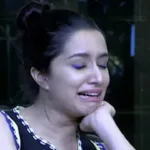 ক্যামেরার আড়ালের ভাঙা মন: বাড়ির সামনে স্লোগানে কেন ভেঙে পড়েছিলেন শ্রদ্ধা কপূর