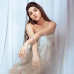 🌟 বিতর্ক পেরিয়ে স্বপ্নপূরণ: অভিনেত্রী থেকে ডাক্তার— শ্রীলীলার অনুপ্রেরণার গল্প
