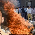 নয়ডায় শ্রমিক অশান্তি: পরিস্থিতি সামলাতে মালিক-শ্রমিকদের নিয়ে কমিটি গঠন Yogi Adityanath-এর