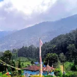 🌿 হাঁসফাঁস গরমে পাহাড়ের ডাক: উত্তরবঙ্গের এই ৩ গ্রামেই মিলবে আসল শান্তি