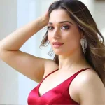 তিরুমালার মন্দিরে ‘পূজারিনি’ রূপে Tamannaah Bhatia— আধ্যাত্মিকতায় ঝোঁকের নেপথ্যে কী?