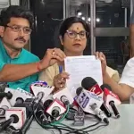 “বিজেপি যা বলে, কমিশন কি সেটাই মানছে?” স্ট্রংরুম বিতর্কে সিইও দফতরের সামনে তৃণমূলের তোপ