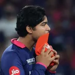 আইপিএল স্বপ্নভঙ্গের রাতে কান্নায় ভেঙে পড়ল বৈভব, আবেগঘন মুহূর্তে চোখ ভিজল সমর্থকদেরও