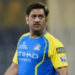 ‘ধোনি কোথায়?’ টসের সময় শাস্ত্রীর প্রশ্নে উত্তাল চিপক, পরে মাঠে দেখা মিলতেই আবেগে ভাসলেন সমর্থকেরা