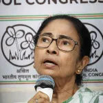 পরাজিত প্রার্থীদের নিয়ে বৈঠকে মমতা, দলত্যাগীদের উদ্দেশে কড়া বার্তা