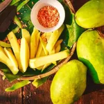 টক-ঝাল স্বাদে ভাতের সেরা সঙ্গী, দুপুরের পাতে বানিয়ে ফেলুন আমপোড়া ভর্তা