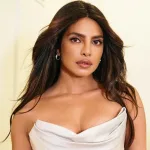 প্রিয়ঙ্কার ব্যাগের রহস্য: ‘এপিপেন’ থেকে ‘হনুমান চালিশা’—সবই কেন সঙ্গে রাখেন?