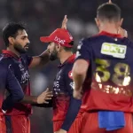 প্লে-অফের আগে বেঙ্গালুরুর শক্তিবৃদ্ধি, কোহলিদের দলে যোগ দিলেন রিচার্ড গ্লিসন