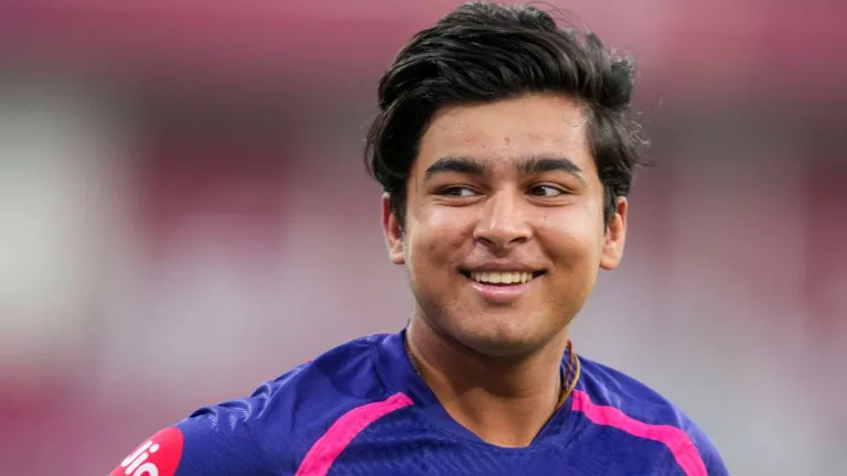 বৈভবকে