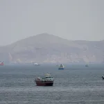 হরমুজ় প্রণালীতে ফের পণ্যবাহী জাহাজে হামলা, শান্তি সমঝোতার পর ইরানের পদক্ষেপ ঘিরে বাড়ছে উদ্বেগ