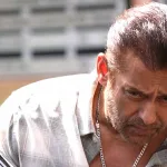 প্রিয় বন্ধুকে হারিয়ে ভেঙে পড়লেন সলমন খান, চোখের জল লুকোতে পারলেন না ‘ভাইজান’