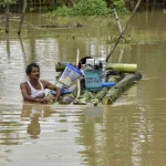 অসমে প্রলয়ের ছবি: ভয়াবহ বন্যায় মৃত্যু, গৃহহীন লক্ষ মানুষ, ত্রাণশিবিরই এখন শেষ ভরসা