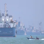 হরমুজ় প্রণালী পেরোতে লাগতে পারে পরিষেবা কর, নতুন নীতির পথে ইরান! বন্ধু দেশগুলির জন্য বিশেষ ছাড়ের ইঙ্গিত