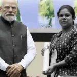 প্রধানমন্ত্রী মোদীর হাত থেকে পুরস্কার পেয়েছিলেন, কাঁচরাপাড়ার পথদুর্ঘটনায় প্রাণ হারালেন কৃতী ছাত্রী ঋত্বিকা সাহা