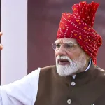 লাল বাঁধনির পাগড়িতে সাদা-হলুদ-সবুজ নকশা, স্বাধীনতা দিবসে মোদীর সাজে লুকিয়ে কোন বার্তা?
