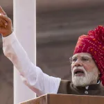 সশস্ত্র নকশাল প্রায় শেষ, এ বার ‘দিমাগি নকশাল’ নিয়ে সতর্কবার্তা মোদীর, লালকেল্লা থেকে কড়া বার্তা