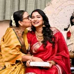 হবু মা সোহিনীর সাধভক্ষণে ইলিশ থেকে পায়েস, বেলুড়ের বাড়িতে জমজমাট আয়োজন! নতুন অতিথির অপেক্ষায় শোভন