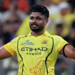 টানা তিন বার প্লে-অফে ব্যর্থ চেন্নাই, রুতুরাজকে সরিয়ে সঞ্জুকে অধিনায়ক করার দাবি প্রাক্তন ক্রিকেটারের