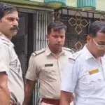 হর দিন আয়েগা, জিনা হারাম হো জায়েগা’! তৃণমূল নেতার বাড়িতে পুলিশ, হুঁশিয়ারি ঘিরে বিতর্ক